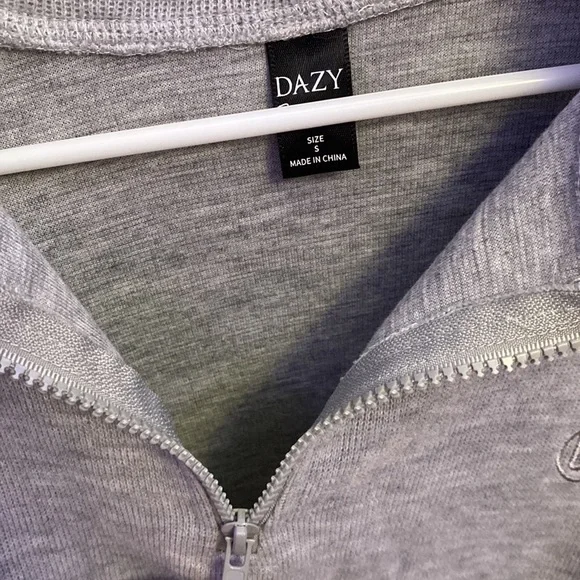 gray pullover - Picture 3 of 5